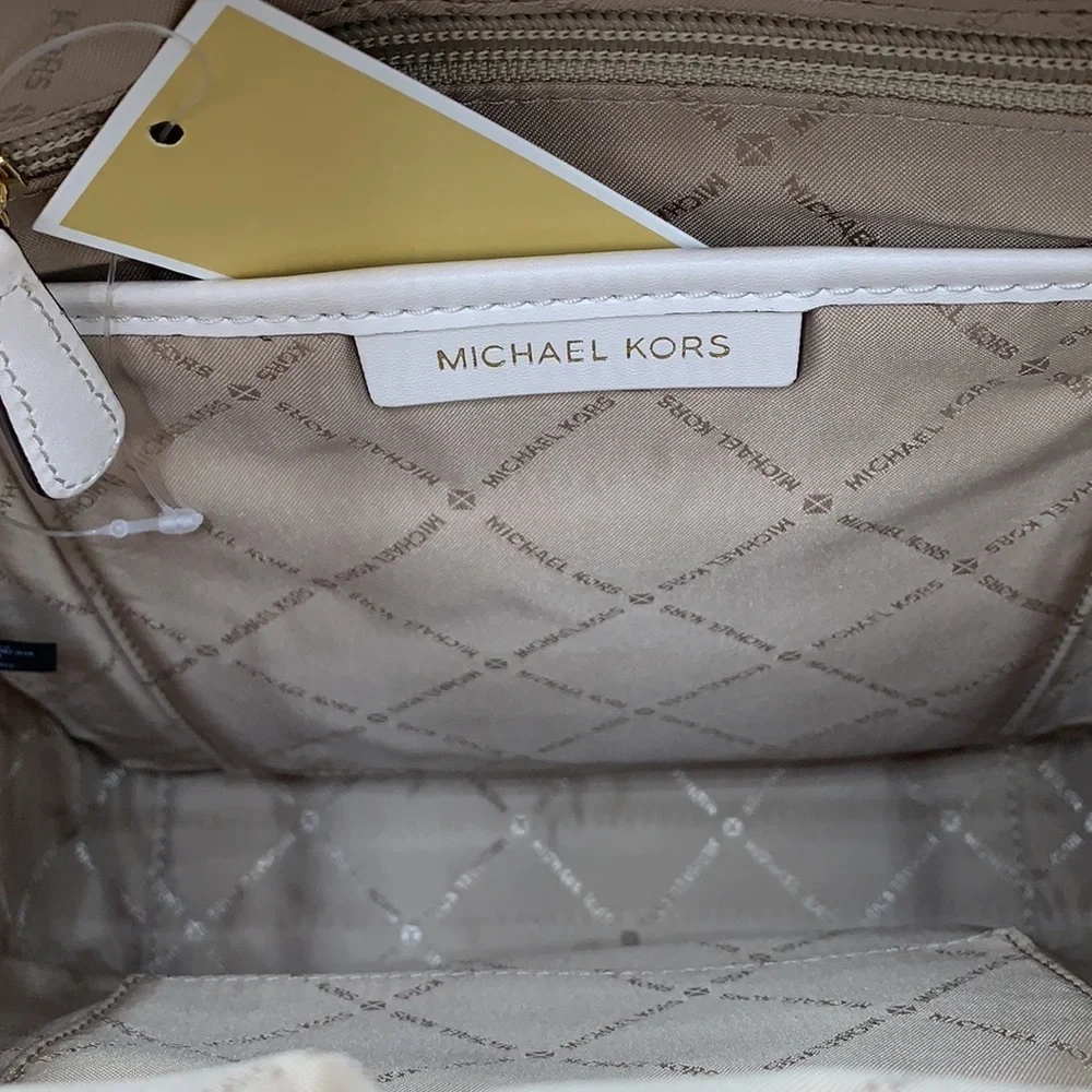 Michael Kors JAYCEE MEDIUM ZIP POCKET BACKPACK LIGHT CREAM COLOR